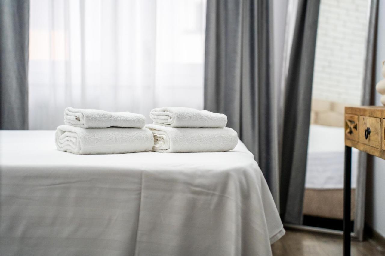 Apartbnb Vibe 32 Appartamento Braşov
